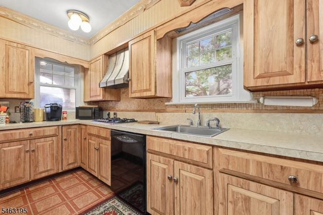 156 Cornell Ave, Hawthorne Boro, NJ 07506