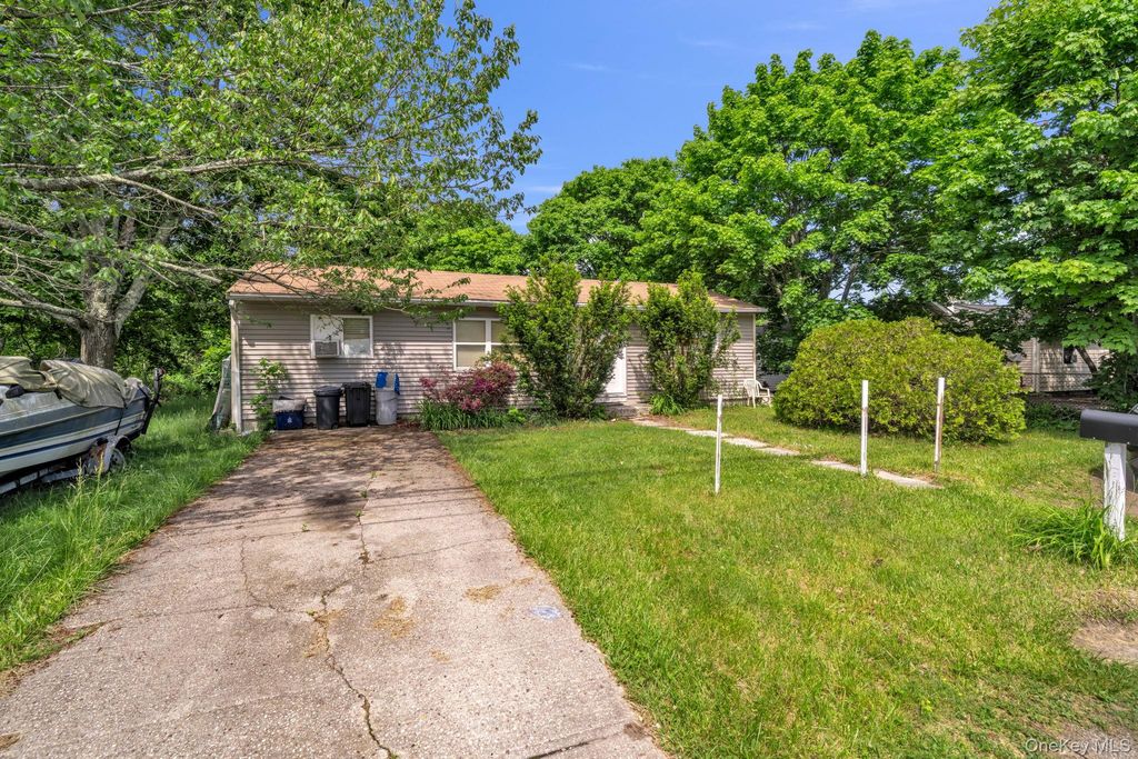 656 Taylor Avenue, Patchogue, NY 11772