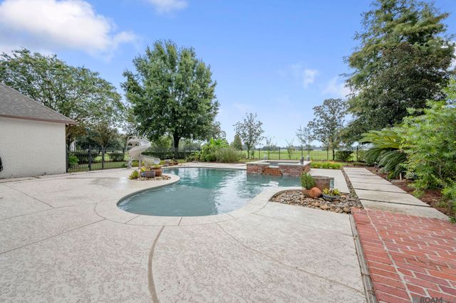 3117 Mcclendon Ct, Baton Rouge, LA 70810