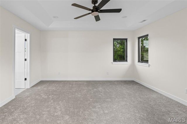 12430 Somerset Place Drive, St Louis, MO 63128