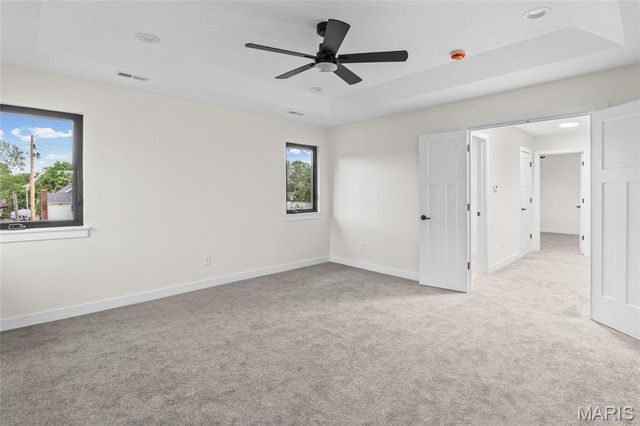 12430 Somerset Place Drive, St Louis, MO 63128