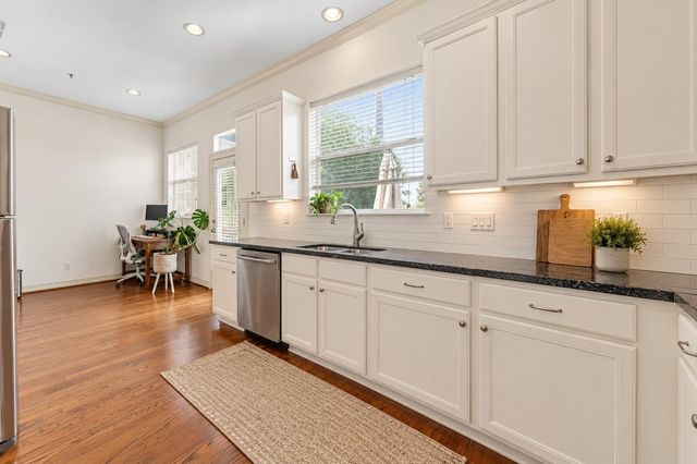 3917 Blossom Street, Houston, TX 77007