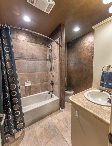 9804 Topeka Avenue, Lubbock, TX 79424