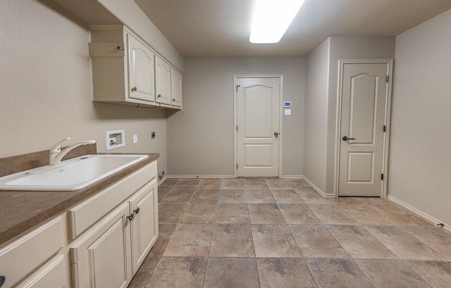 9804 Topeka Avenue, Lubbock, TX 79424