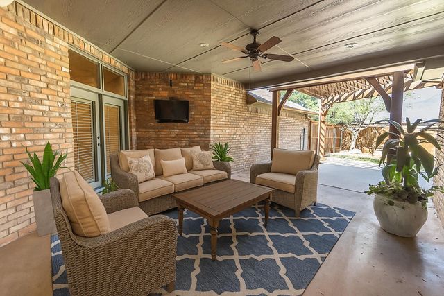 9804 Topeka Avenue, Lubbock, TX 79424