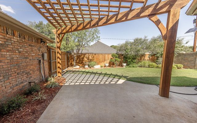 9804 Topeka Avenue, Lubbock, TX 79424