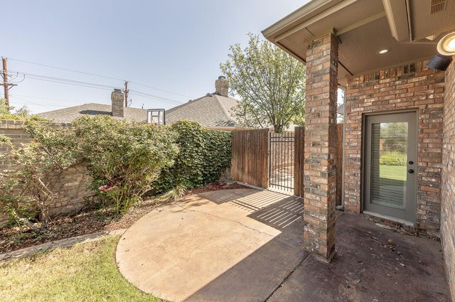 9804 Topeka Avenue, Lubbock, TX 79424