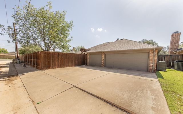 9804 Topeka Avenue, Lubbock, TX 79424