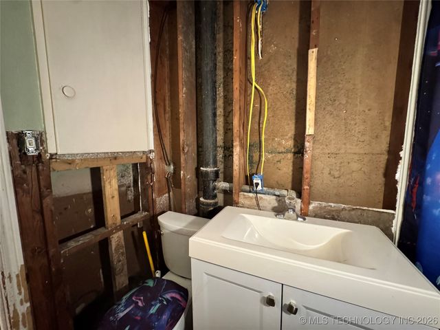 435 S Maple Street, Nowata, OK 74048