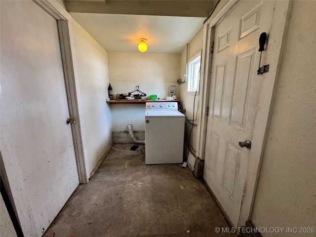 435 S Maple Street, Nowata, OK 74048