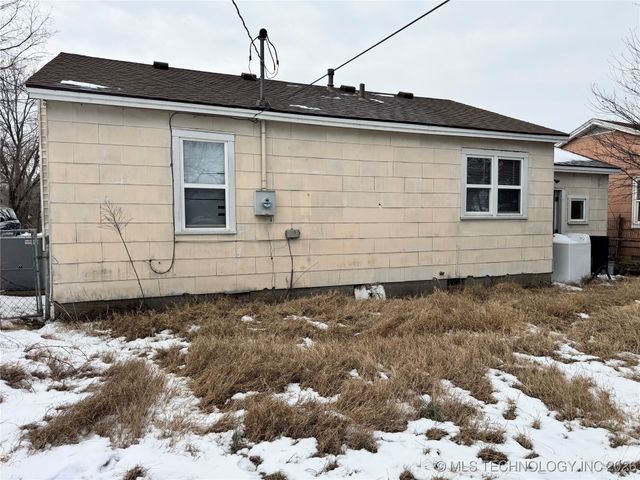 435 S Maple Street, Nowata, OK 74048