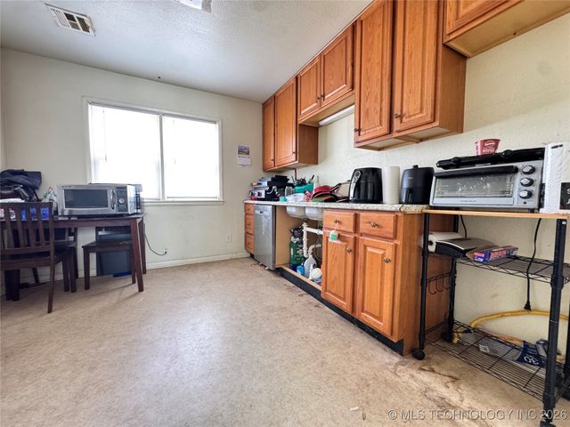 435 S Maple Street, Nowata, OK 74048