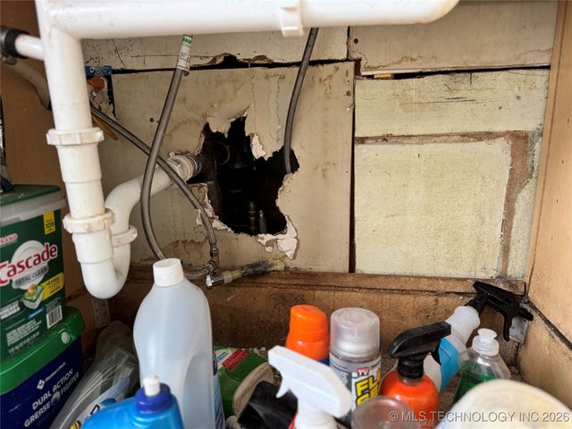 435 S Maple Street, Nowata, OK 74048