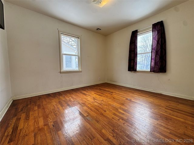 435 S Maple Street, Nowata, OK 74048