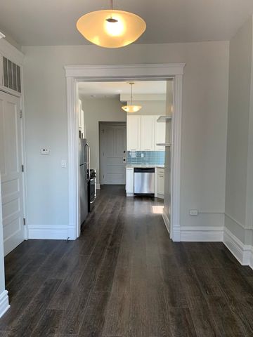 1653 N Halsted Street 2F, Chicago, IL 60614