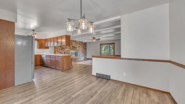 W4978 Valley Creek ROAD, Fond Du Lac, WI 54937