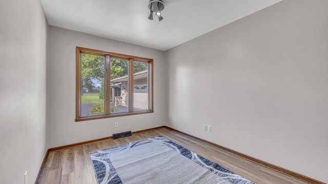 W4978 Valley Creek ROAD, Fond Du Lac, WI 54937