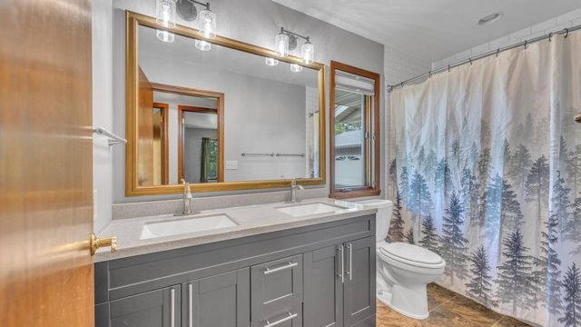 W4978 Valley Creek ROAD, Fond Du Lac, WI 54937