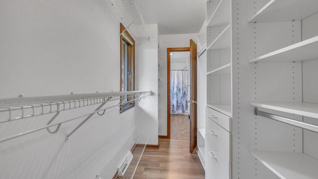 W4978 Valley Creek ROAD, Fond Du Lac, WI 54937