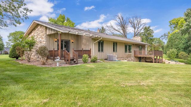 W4978 Valley Creek ROAD, Fond Du Lac, WI 54937