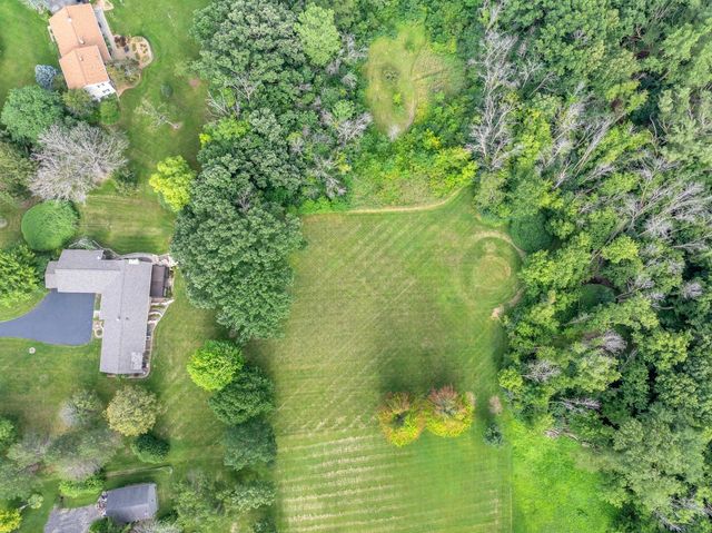 W4978 Valley Creek ROAD, Fond Du Lac, WI 54937