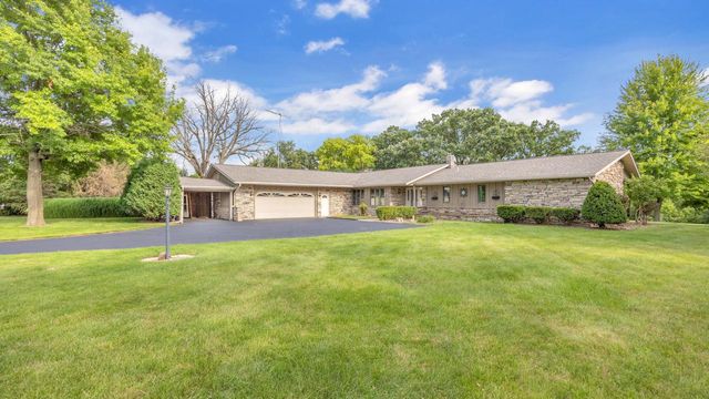 W4978 Valley Creek ROAD, Fond Du Lac, WI 54937