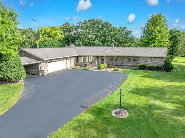 W4978 Valley Creek ROAD, Fond Du Lac, WI 54937