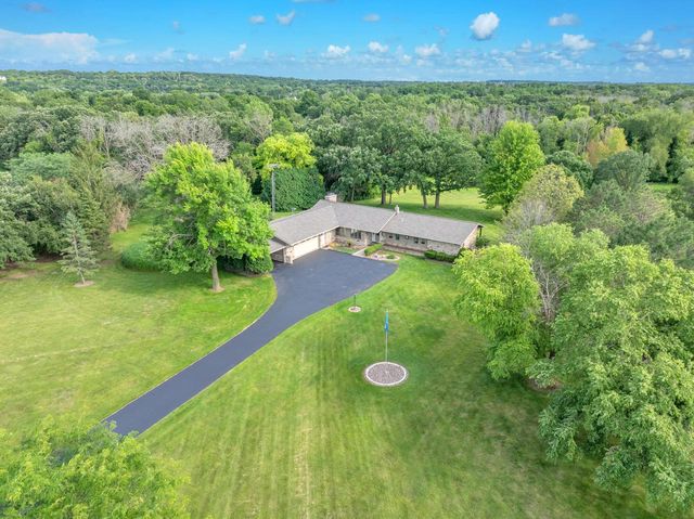 W4978 Valley Creek ROAD, Fond Du Lac, WI 54937