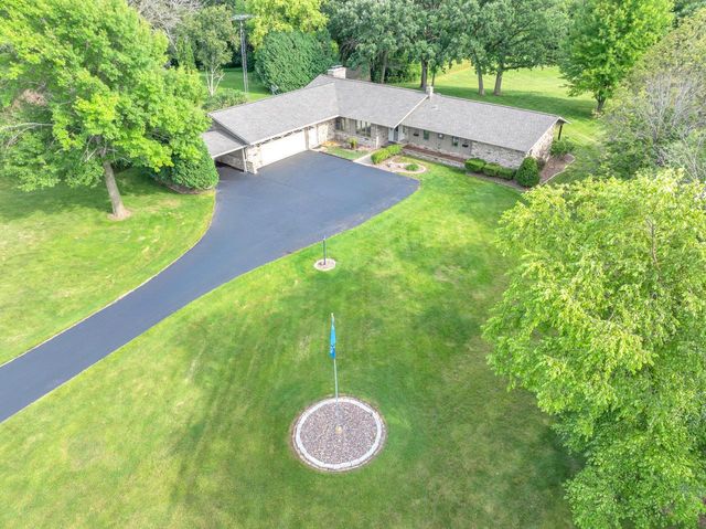 W4978 Valley Creek ROAD, Fond Du Lac, WI 54937