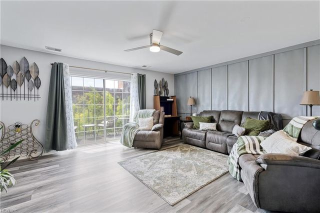 111 High St Apt 407, Portsmouth, VA 23704