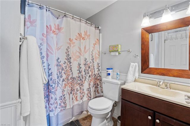 111 High St Apt 407, Portsmouth, VA 23704