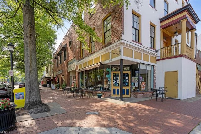 111 High St Apt 407, Portsmouth, VA 23704