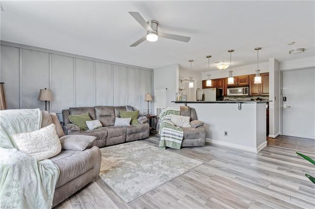 111 High St Apt 407, Portsmouth, VA 23704