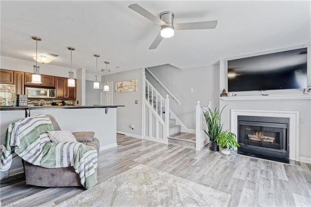 111 High St Apt 407, Portsmouth, VA 23704