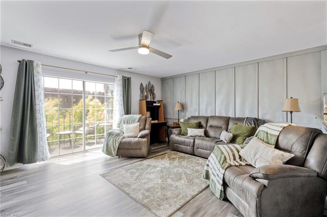 111 High St Apt 407, Portsmouth, VA 23704