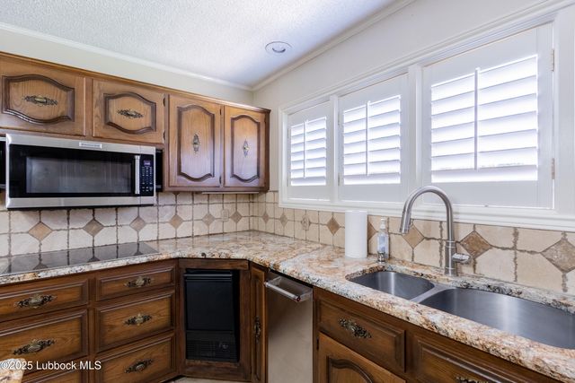 1804 Albany Avenue, Lubbock, TX 79416