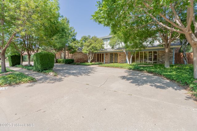 1804 Albany Avenue, Lubbock, TX 79416