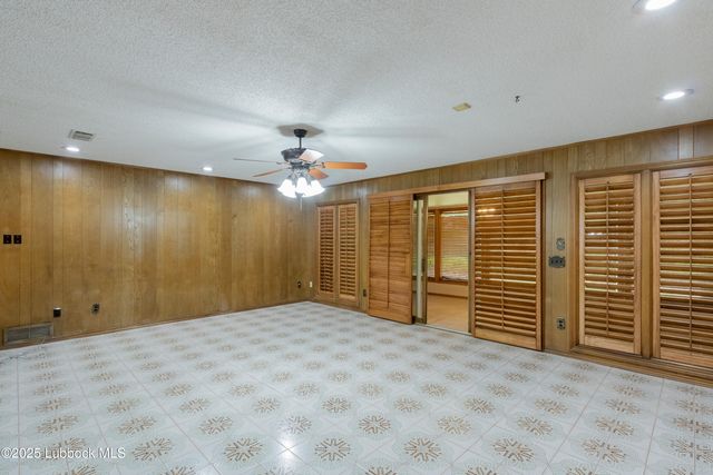 1804 Albany Avenue, Lubbock, TX 79416