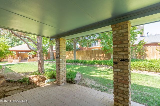 1804 Albany Avenue, Lubbock, TX 79416