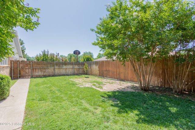 1804 Albany Avenue, Lubbock, TX 79416