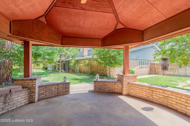 1804 Albany Avenue, Lubbock, TX 79416