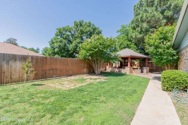 1804 Albany Avenue, Lubbock, TX 79416