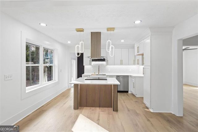 1841 CHILDRESS, Atlanta, GA 30311