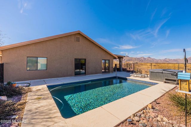 1491 Circulo Sombrero Rio, Rio Rico, AZ 85648