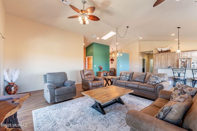 1491 Circulo Sombrero Rio, Rio Rico, AZ 85648