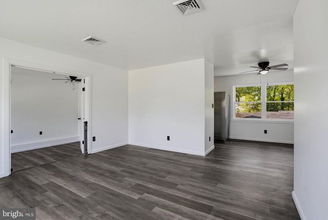 21975 SPRING VALLEY DR, Lexington Park, MD 20653