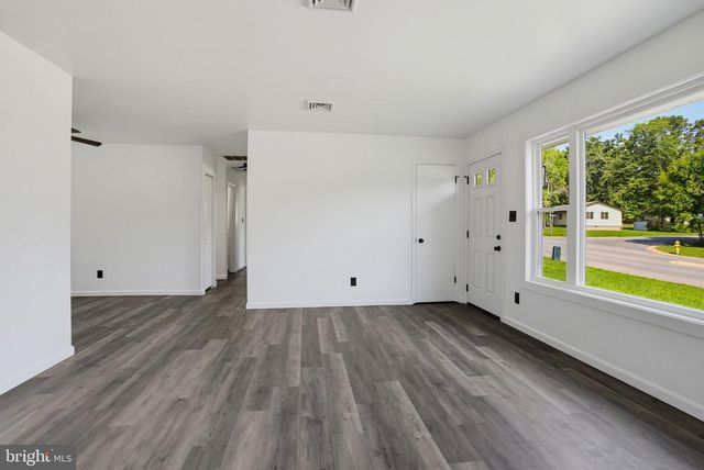 21975 SPRING VALLEY DR, Lexington Park, MD 20653
