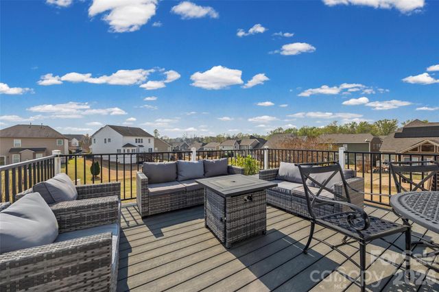 327 Hawks Creek Parkway, Fort Mill, SC 29708