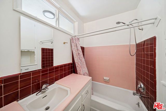 5319 Vantage Avenue 5, Valley Village, CA 91607