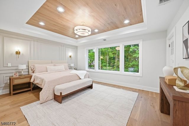 8 Roosevelt Ter, Livingston Twp., NJ 07039